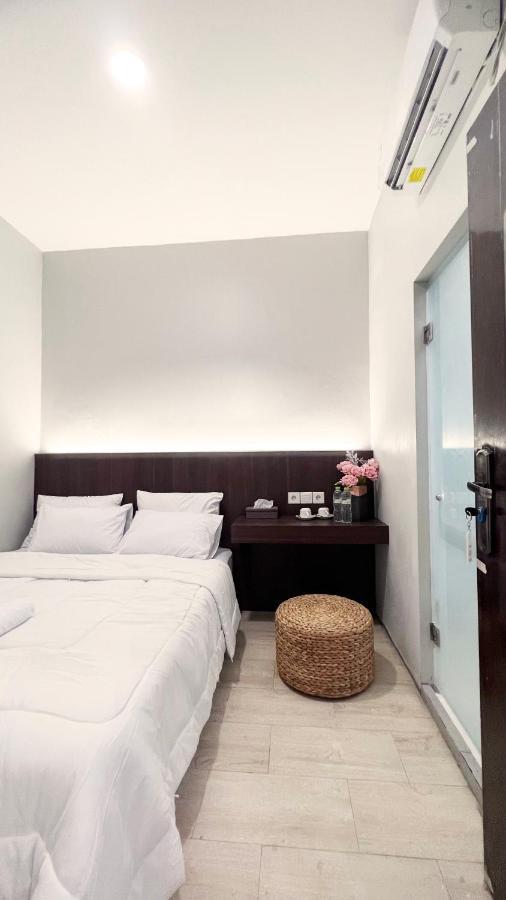 Sleep Studio Hotel City Center Surabaya Kültér fotó