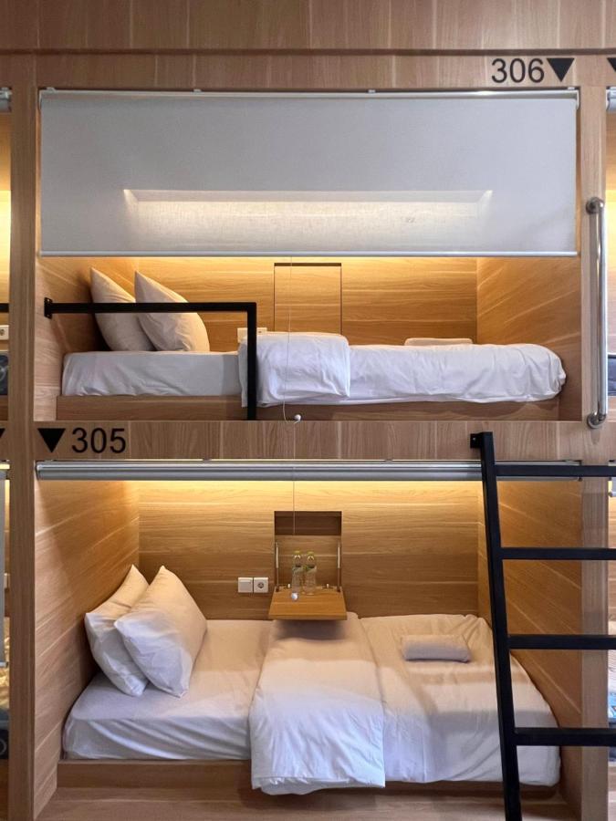Sleep Studio Hotel City Center Surabaya Kültér fotó