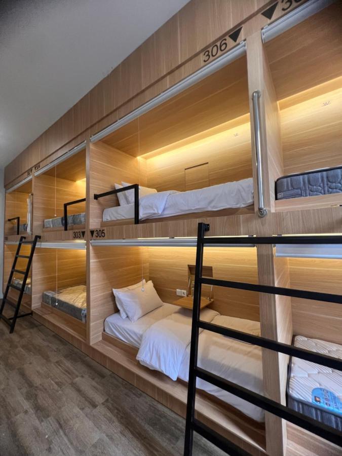 Sleep Studio Hotel City Center Surabaya Kültér fotó