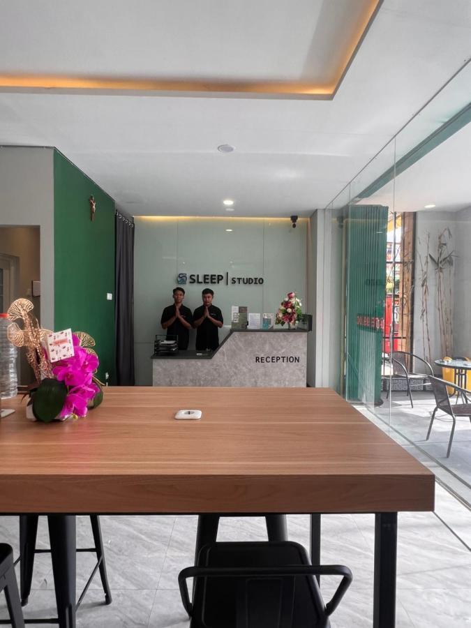 Sleep Studio Hotel City Center Surabaya Kültér fotó